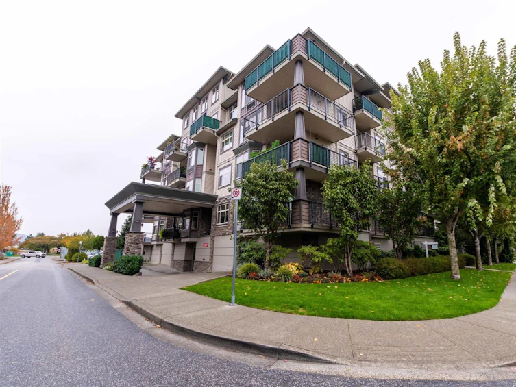 100-9060 Birch Street, Chilliwack, BC, V2P 4N4