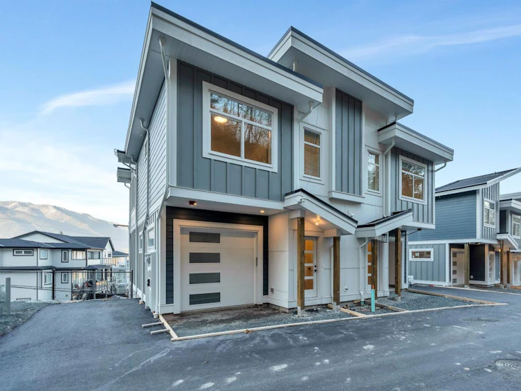 4-43998 Chilliwack Mountain Road, Chilliwack, BC, V2R 4A1