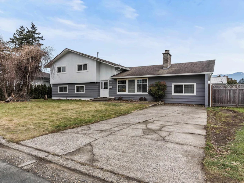 8908 Glenwood Street, Chilliwack BC V2P 3Z6