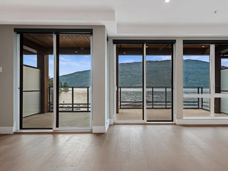 205-3175 Columbia Valley Road, Cultus Lake, BC, V2R 6C2