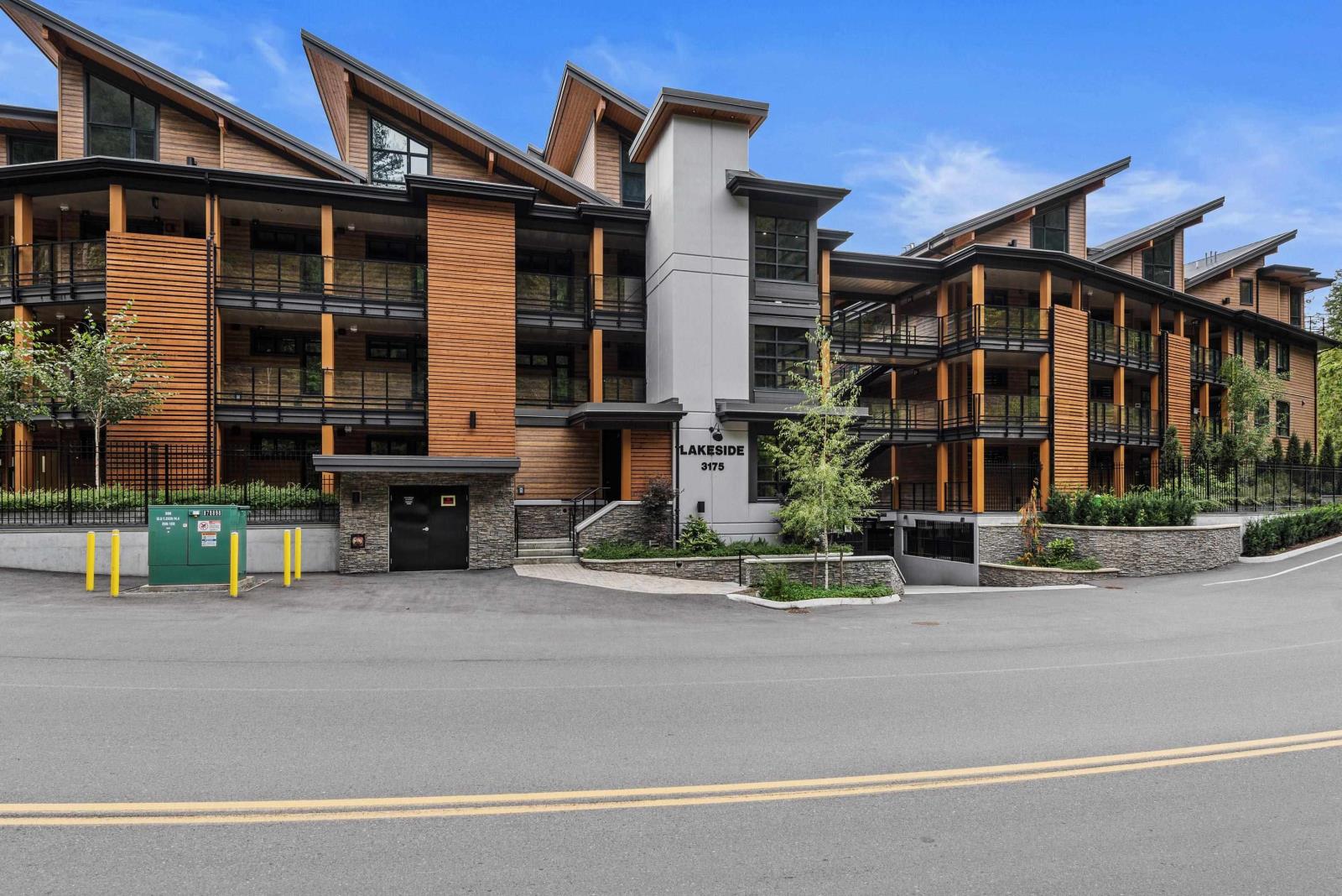 206-3175 Columbia Valley Road, Cultus Lake, BC, V2R 6C2