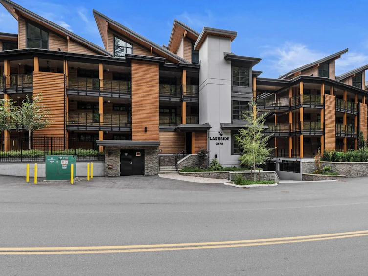 206-3175 Columbia Valley Road, Cultus Lake, BC, V2R 6C2