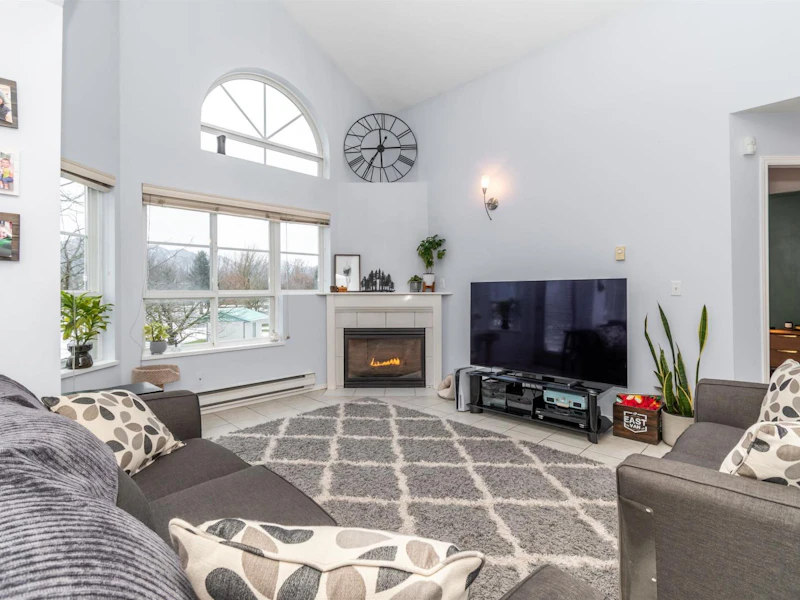 301 - 45504 Mcintosh Drive, Chilliwack BC V2P 7Y8