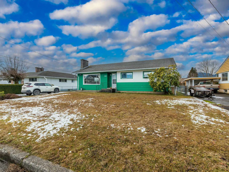 9745 Hemlock Street, Chilliwack BC V2P 5J7