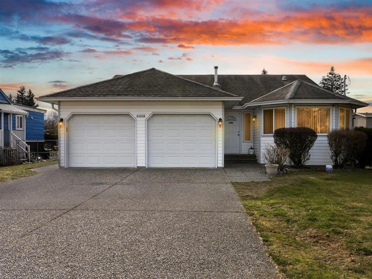 45430 Bernard Avenue, Chilliwack, BC, V2P 1H4
