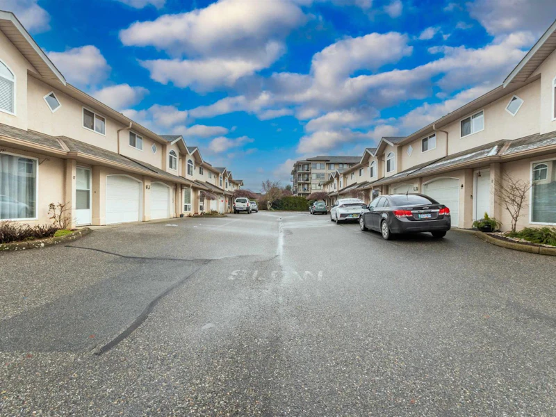 5 - 9486 Woodbine Street, Chilliwack BC V2P 5S4