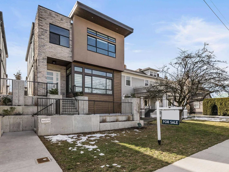 46070 First Avenue, Chilliwack, BC, V2P 1W1