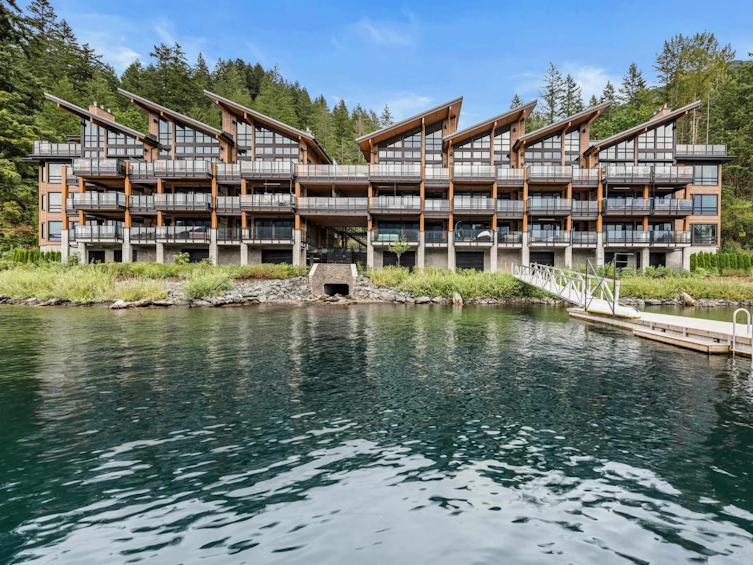 207-3175 Columbia Valley Road, Cultus Lake, BC, V2R 6C2
