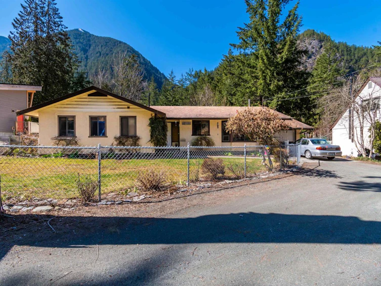 19575 Silverhope Road, Hope, BC, V0X 1L2