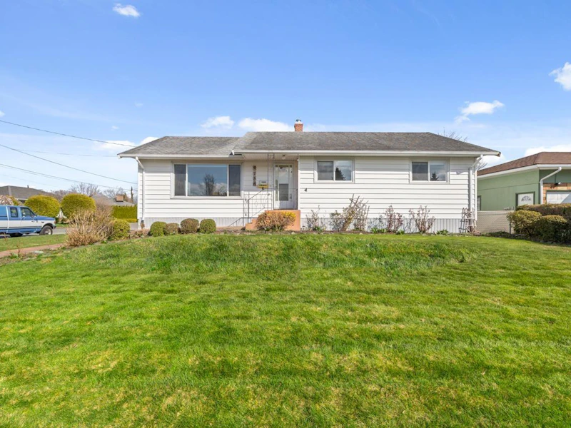 9756 Juniper Street, Chilliwack BC V2P 5J1