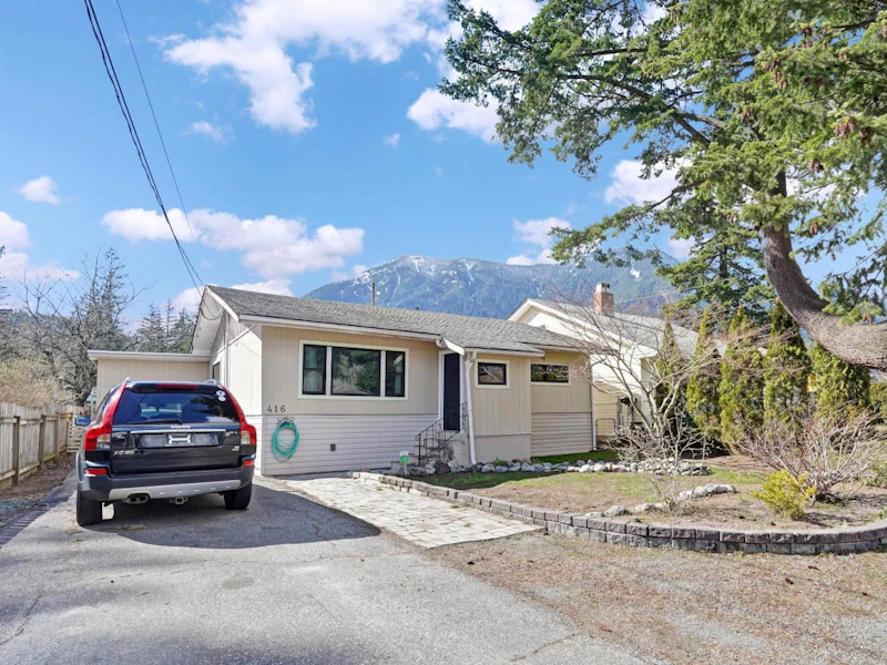 416 3rd Avenue, Hope BC V0X 1L0