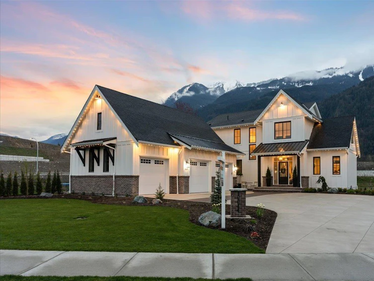 10044 Magnolia Place, Chilliwack, BC, V0X 1X1