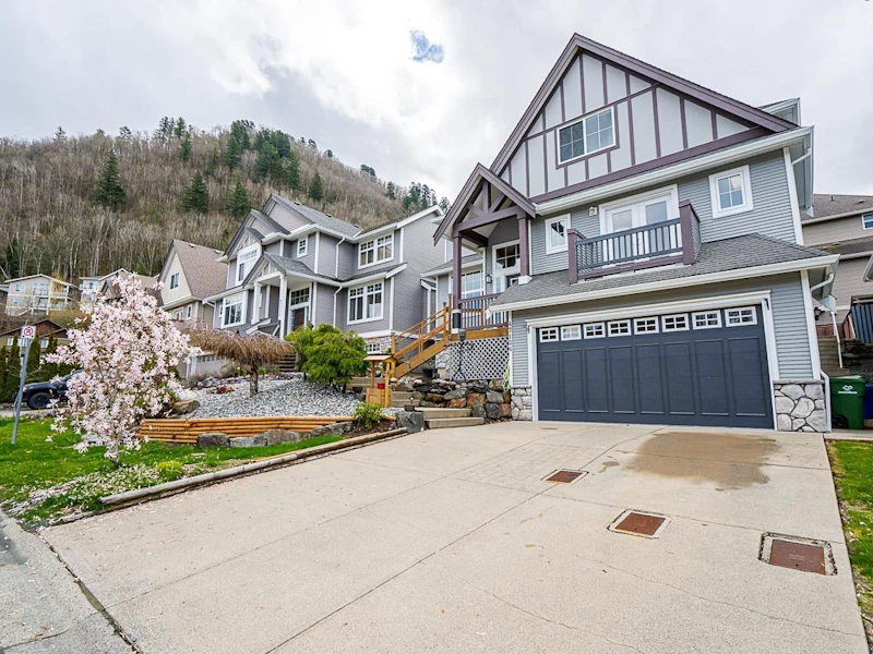 47124 Peregrine Avenue, Chilliwack BC V2R 0E7