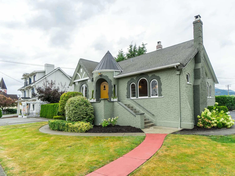 46085 First Avenue, Chilliwack, BC, V2P 1W2