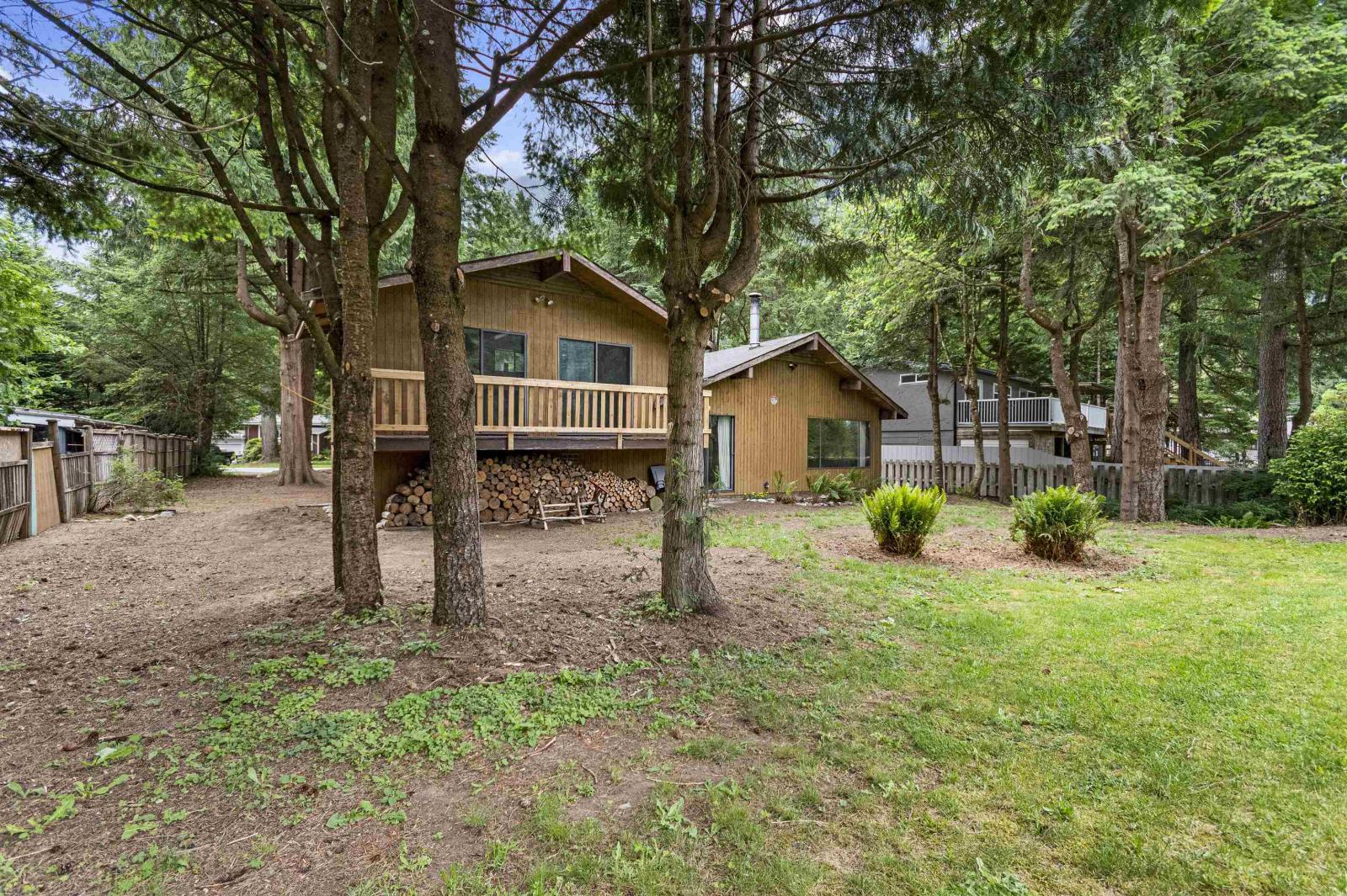 30 Robertson Crescent, Hope, BC, V0X 1L4
