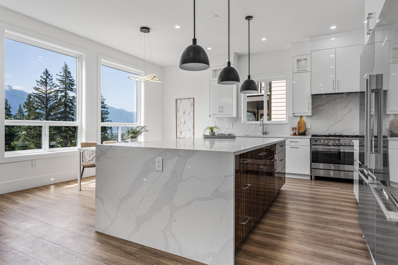 46164 Crestview Drive, Chilliwack, BC, V2R 6G4