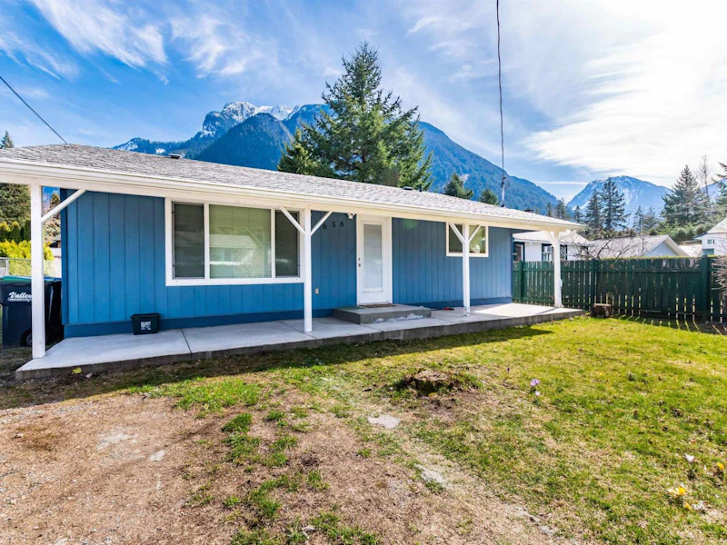 656 Fort Street, Hope BC V0X 1L4