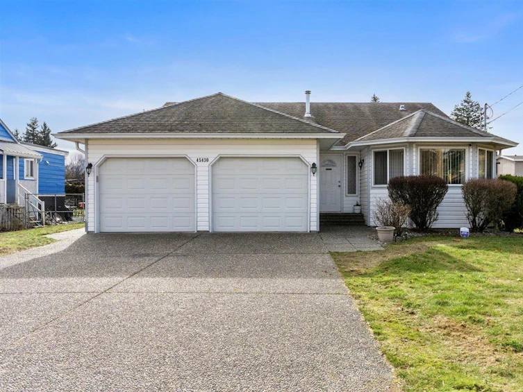 45430 Bernard Avenue, Chilliwack, BC, V2P 1H4