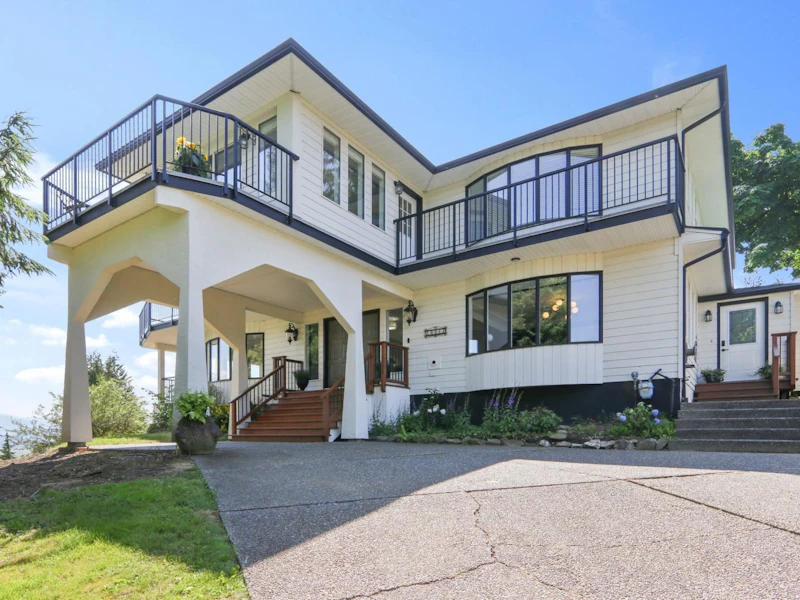 10002 Falcon Crescent, Chilliwack BC V2P 7R3