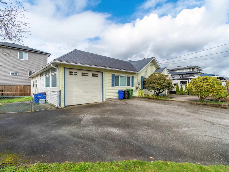 9605 Corbould Street, Chilliwack BC V2P 4B4