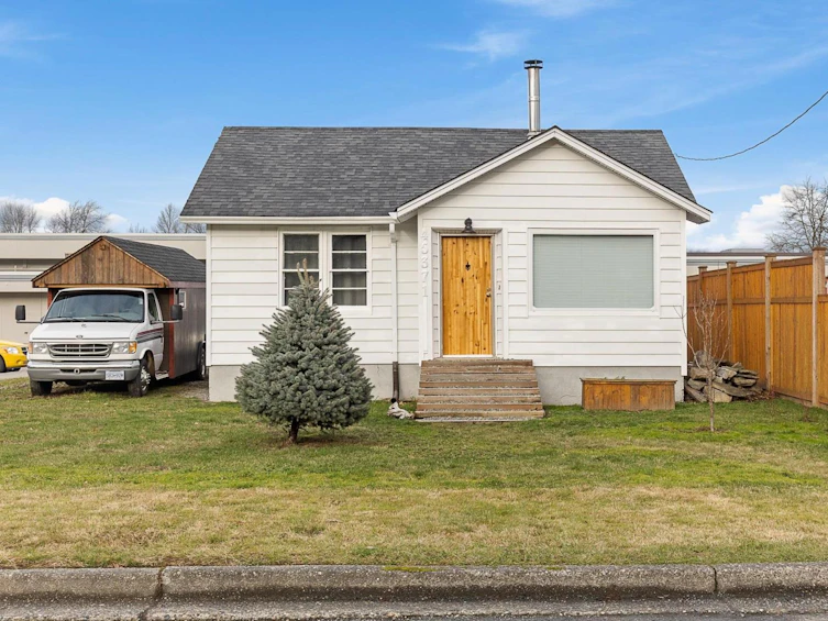45371 Wellington Avenue, Chilliwack, BC, V2P 2G2