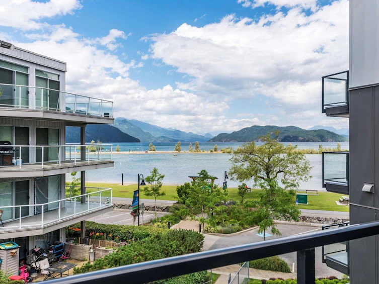 302-378 Esplanade Avenue, Harrison Hot Springs, BC, V0M 1A3