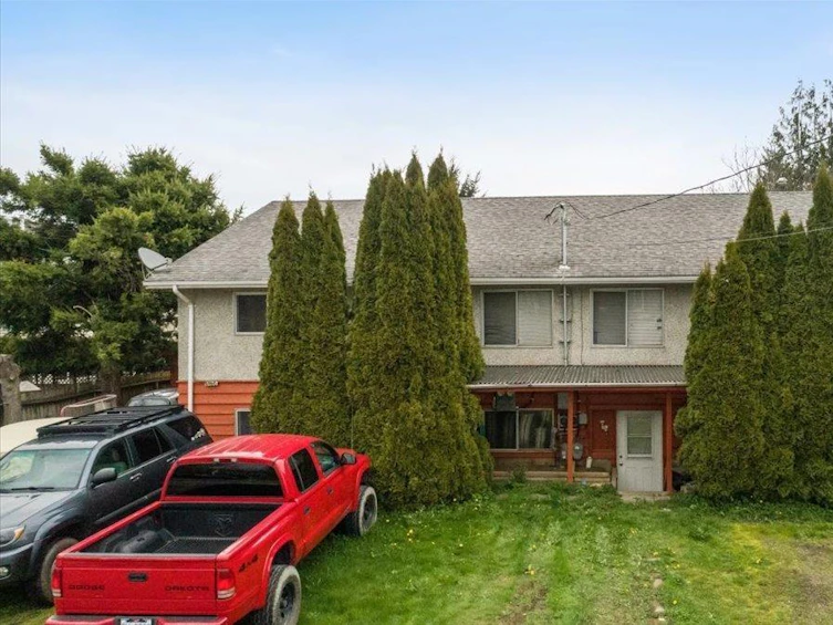 8958-8960 Broadway Street, Chilliwack, BC, V2P 5W1