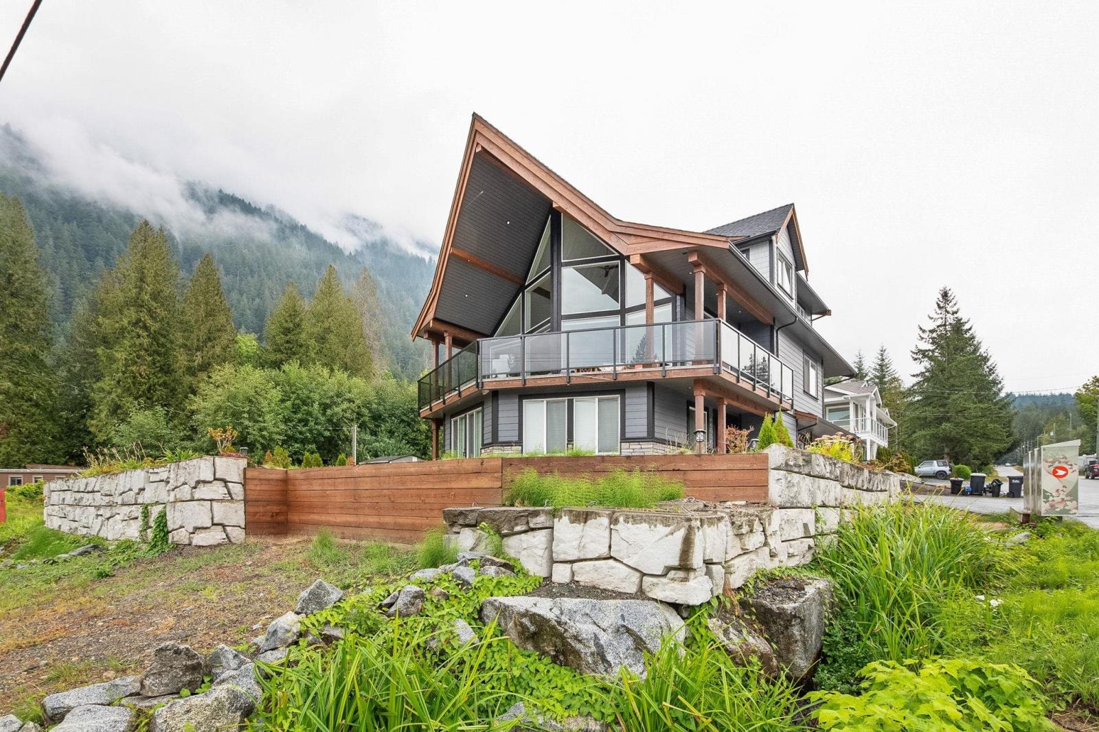 66616 Kawkawa Lake Road, Hope, BC, V0X 1L1