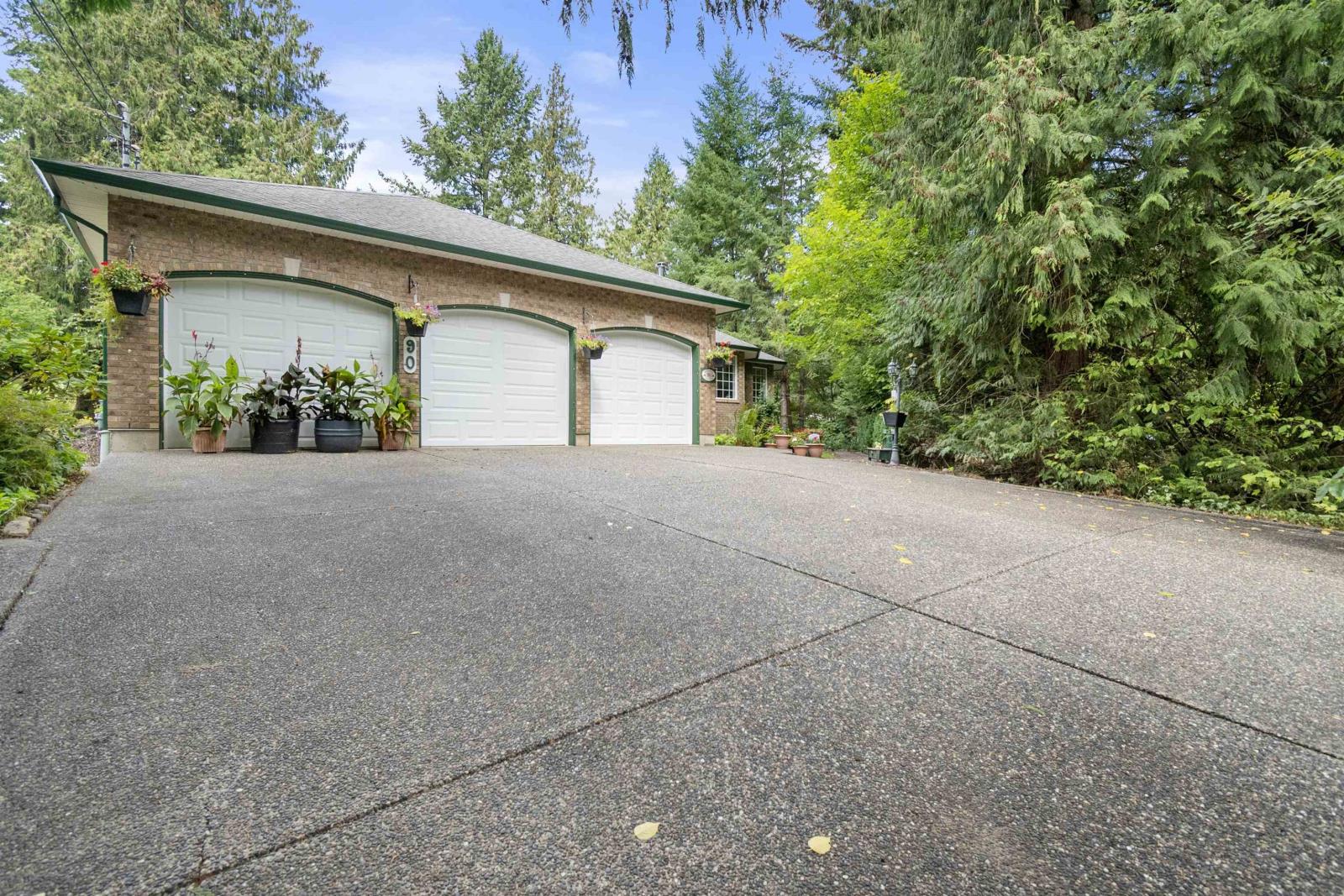 90 Robertson Crescent, Hope, BC, V0X 1L4