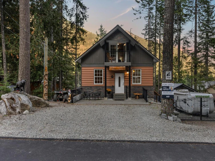 14922 Parkwood Street, Hope, BC, V0X 1L5