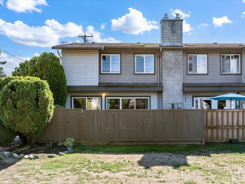 18 - 46689 First Avenue, Chilliwack BC V2P 1X5