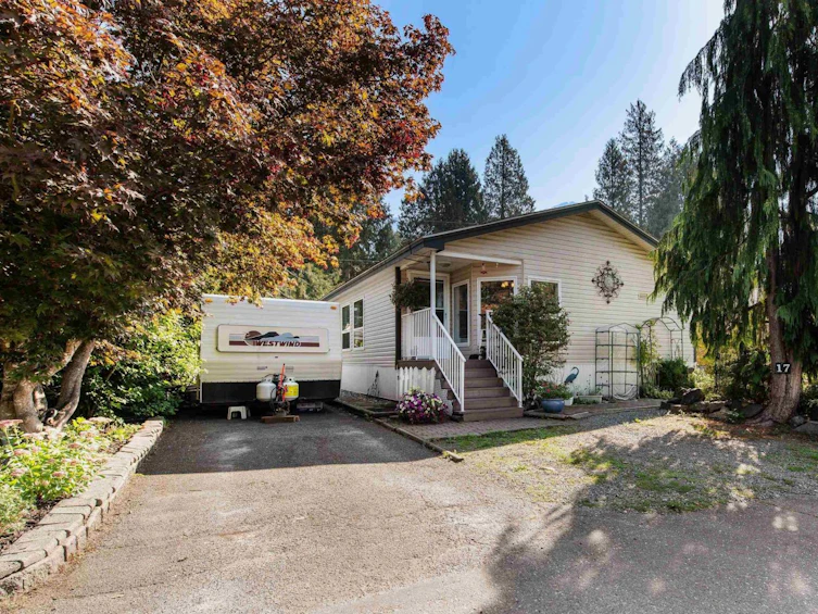 17-52324 Yale Road, Chilliwack, BC, V0X 1X1