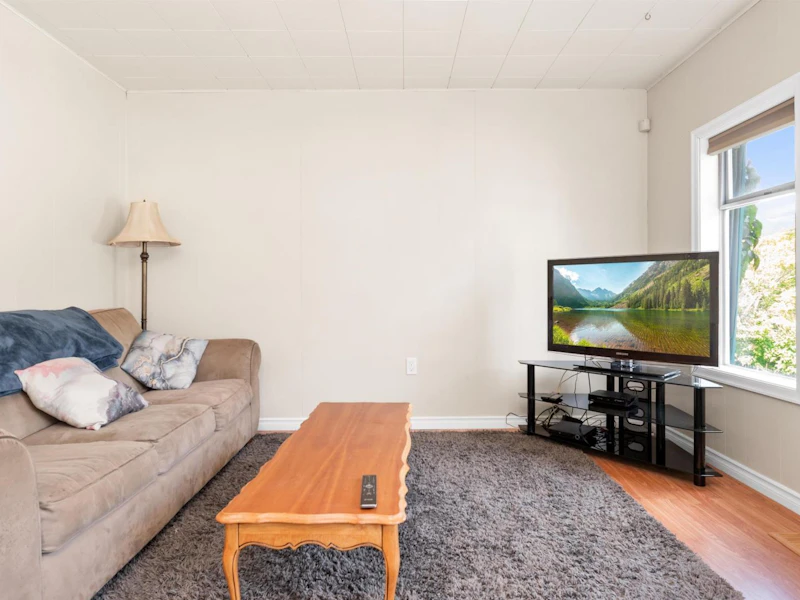 430 Hemlock Avenue, Hope BC V0X 1L0