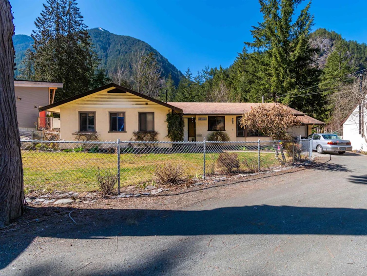 19575 Silverhope Road, Hope, BC, V0X 1L2