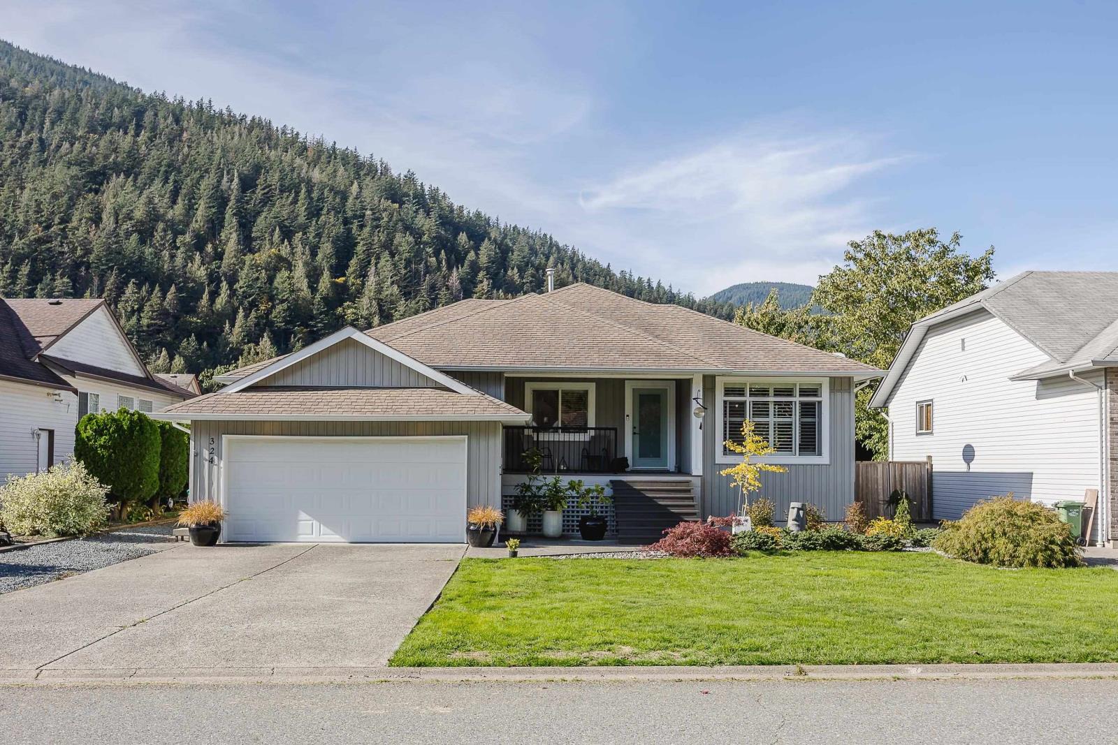 324 Miami River Drive, Harrison Hot Springs, BC, V0M 1K0