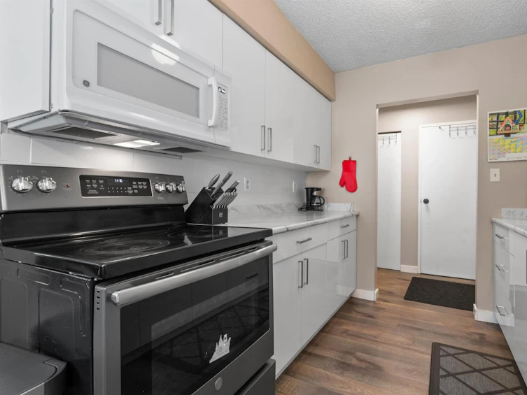 204-45598 Mcintosh Drive, Chilliwack, BC, V2P 7J3