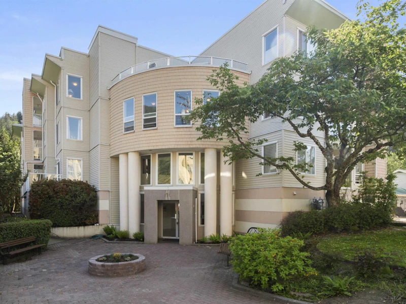 202 - 170 Cedar Avenue, Harrison Hot Springs BC V0M 0A5