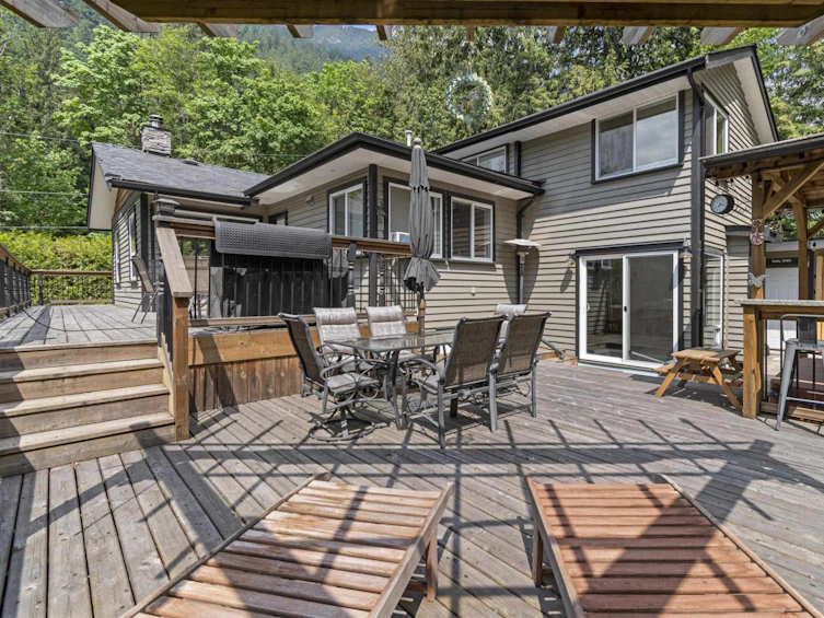 66476 Johnson Road, Hope, BC, V0X 1L1