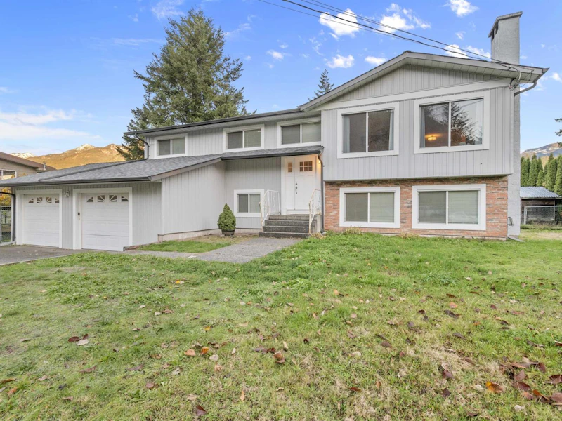 291 Cariboo Avenue, Hope BC V0X 1L3