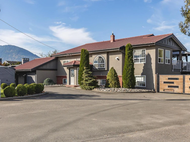 42745 Yale Road, Chilliwack, BC, V2R 4J5