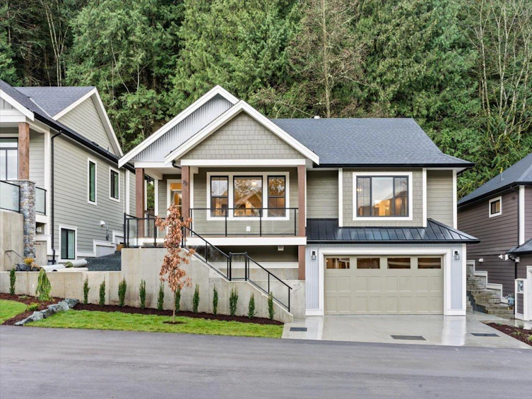 75-1880 Columbia Valley Road, Cultus Lake, BC, V2R 4W6