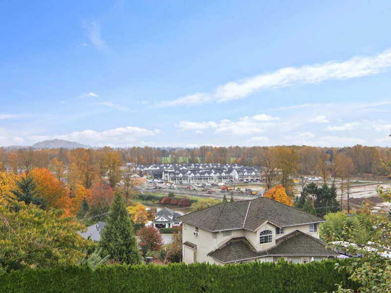 8672 Sunrise Drive, Chilliwack BC V2R 3J1