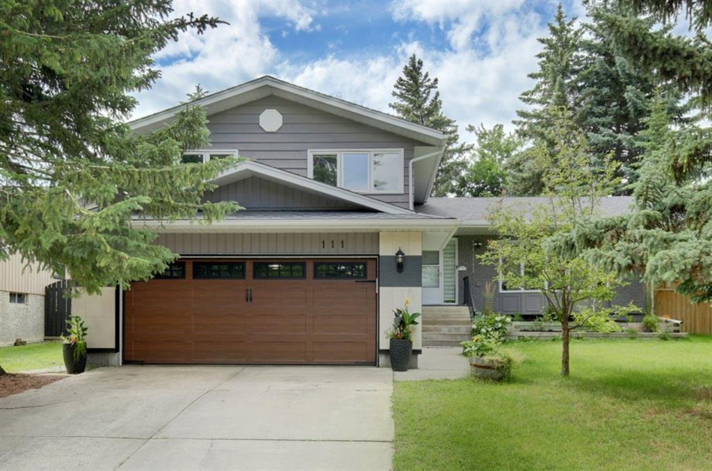 111 Oakfern Way Southwest, Calgary, AB, T2V 4J9