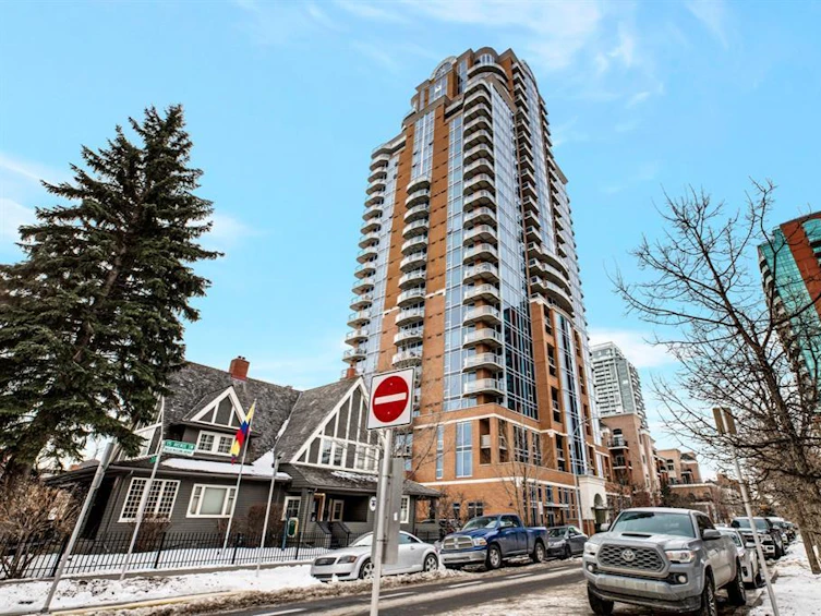 808,-817 15 Avenue, Calgary, AB, T2R 0H8