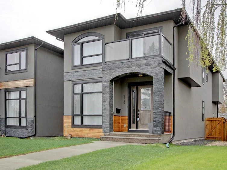 2229 Victoria Crescent Northwest, Calgary, AB, T2M 4E4