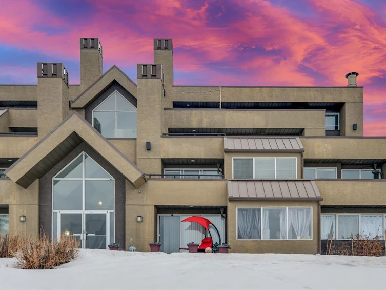 216 Village Terrace Southwest, Calgary, AB, T3H 2L4