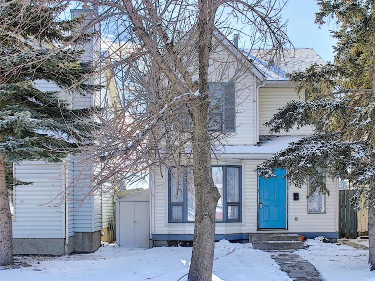 63 Castlegrove Route Northeast, Calgary, AB, T3J 1W1