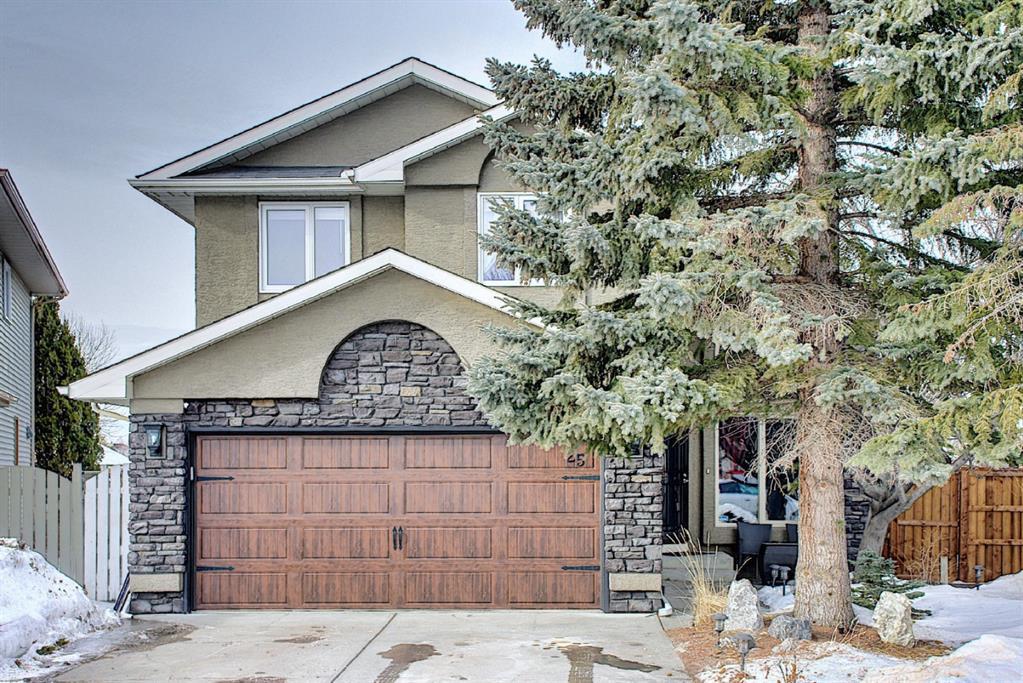 25 Mckinley Bay Southeast, Calgary, AB, T2Z 1V4