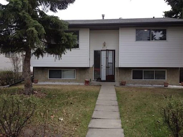 8123 Ranchview Drive Northwest, Calgary, AB, T3G 1G6