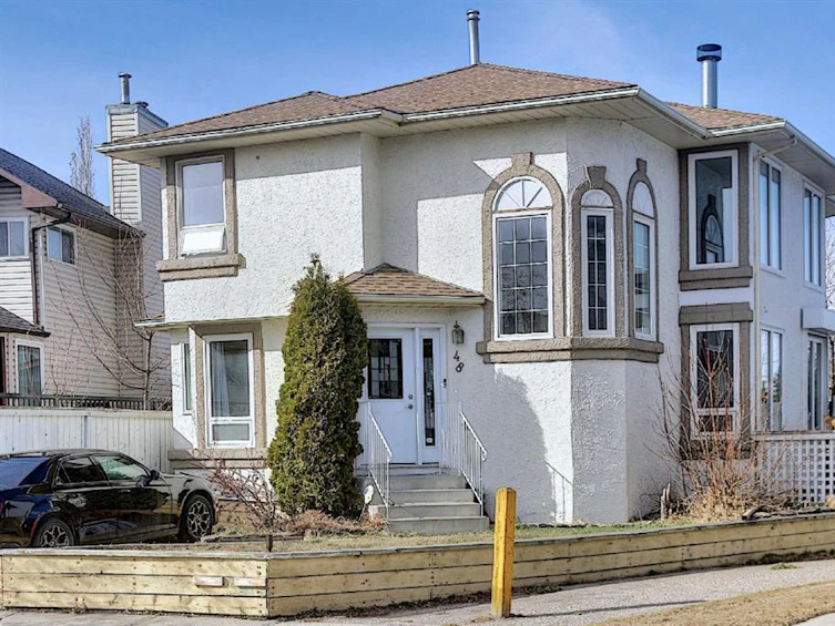 48 Ventura Place Northeast, Calgary, AB, T2E 8G3